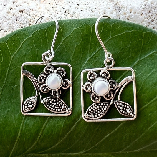 Flower Box Pearl Earrings