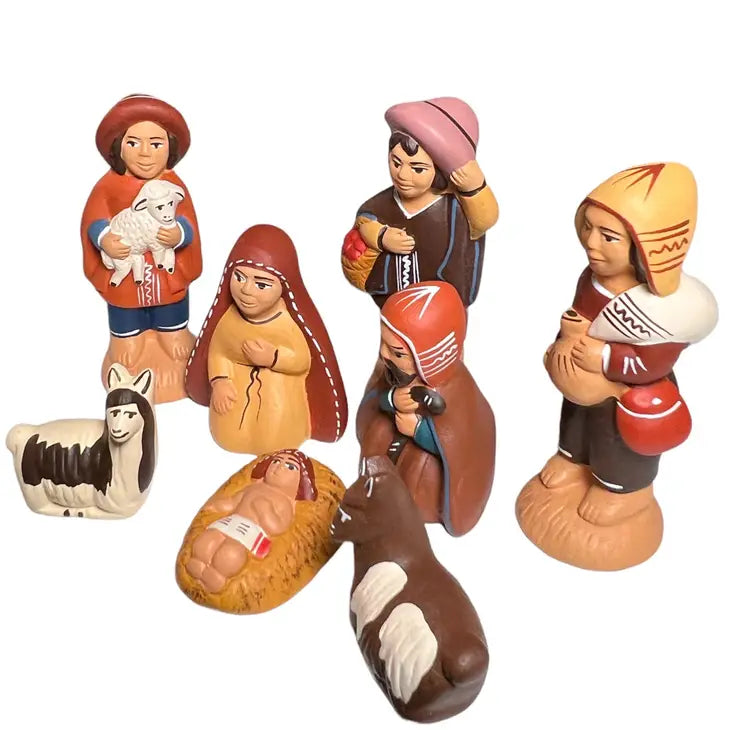 Quinua 8 Piece Ceramic Nativity Set