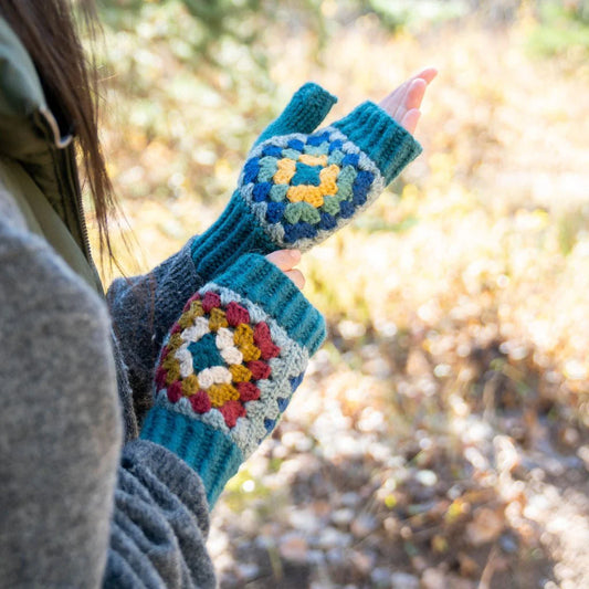 Retro Crochet Wrist Warmer