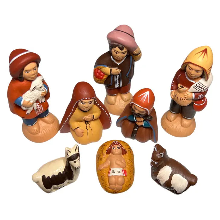 Quinua 8 Piece Ceramic Nativity Set